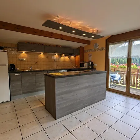 Confortable Avec Acces Facile, Proche Et Randonnee - Fr-1-589-137